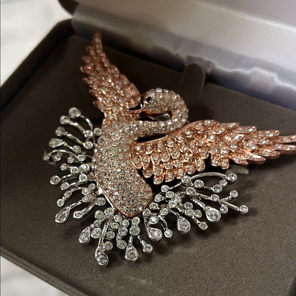 Nolan Miller Sparkling Swan Brooch Silver and rose gold colors - Picture 5 of 8